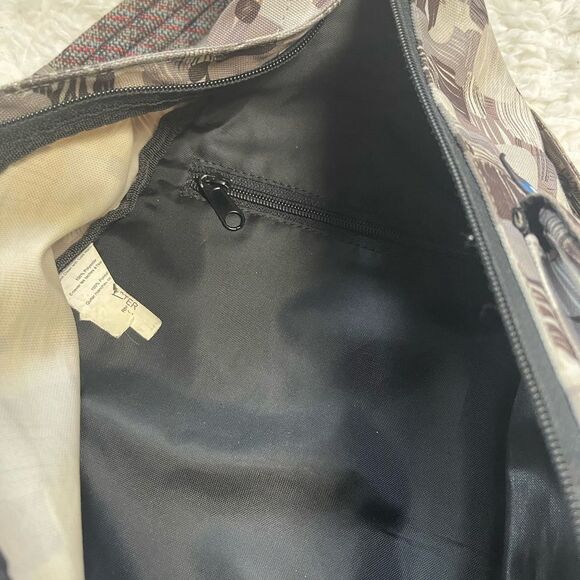 KAVU Rope Sling Bag Camouflage shades of gray. - Picture 9 of 9